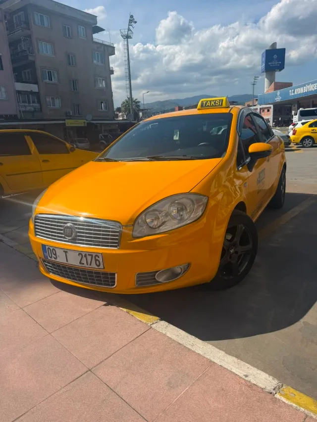Otogarda buluşma noktası